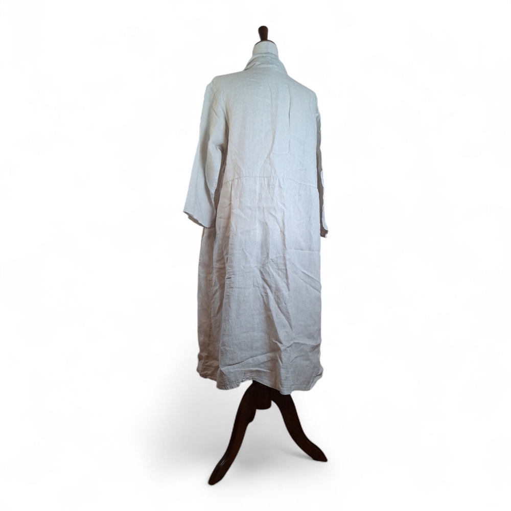 Elegant Cream Kimono with Tie - Picture 2 of 10